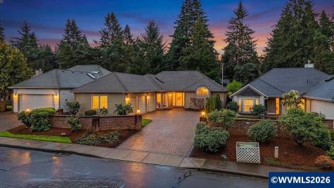 1918 Spicetree Lane SE Salem OR 97306