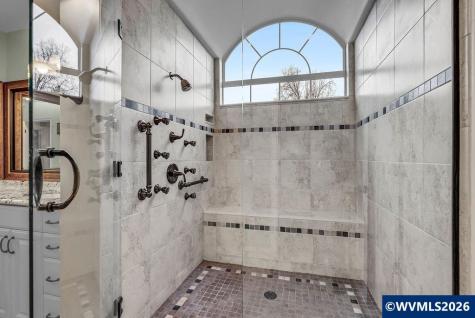 1918 Spicetree Lane SE Salem OR 97306