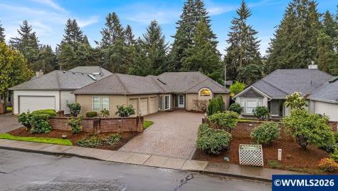 1918 Spicetree Lane SE Salem OR 97306