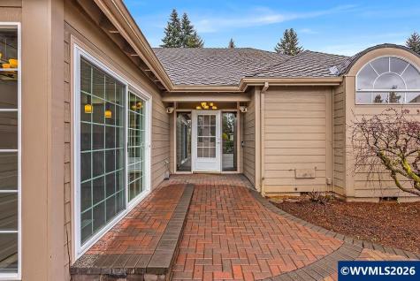 1918 Spicetree Lane SE Salem OR 97306