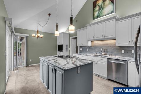 1918 Spicetree Lane SE Salem OR 97306