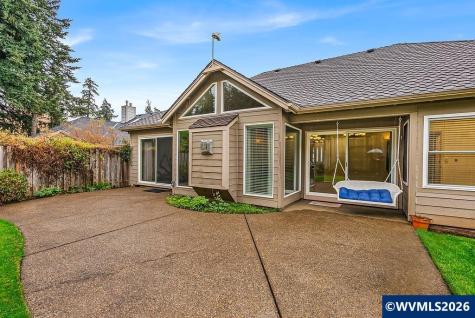 1918 Spicetree Lane SE Salem OR 97306