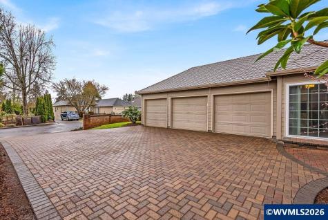 1918 Spicetree Lane SE Salem OR 97306