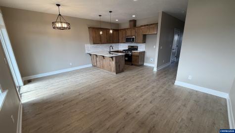597 NE Evergreen Avenue Dallas OR 97338