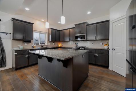 2303 NE Deciduous Avenue Albany OR 97321-1965
