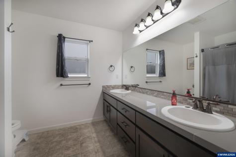 2303 NE Deciduous Avenue Albany OR 97321-1965