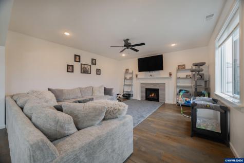 2303 NE Deciduous Avenue Albany OR 97321-1965