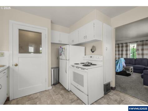 4370 Eagle Crest Road NW Salem OR 97304