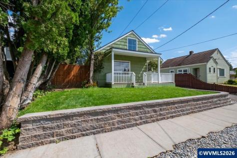 1020 N 3rd Street Woodburn OR 97071