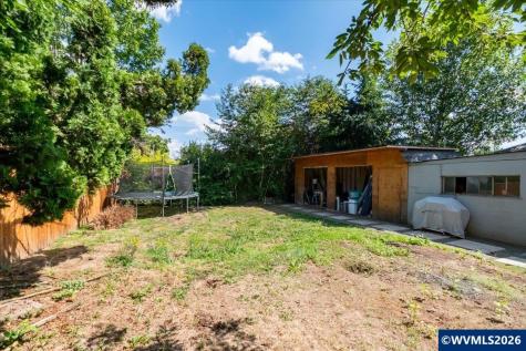 1020 N 3rd Street Woodburn OR 97071