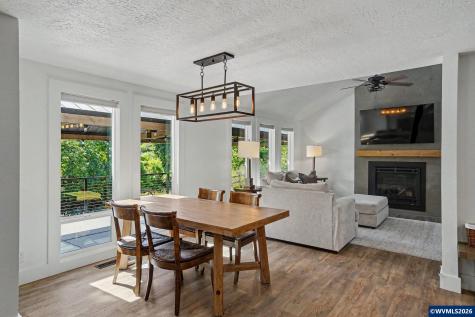 461 SE Walnut Avenue Dallas OR 97338