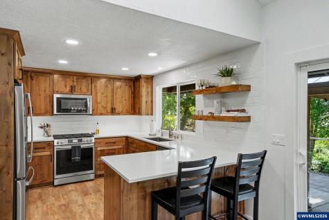 461 SE Walnut Avenue Dallas OR 97338