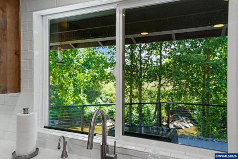 461 SE Walnut Avenue Dallas OR 97338