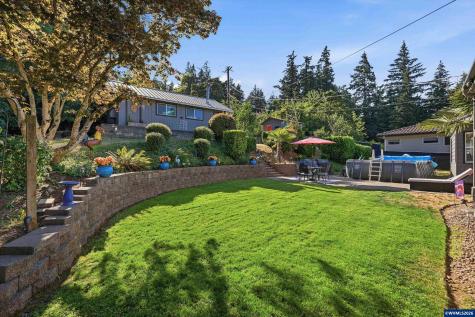 1451 Narcissus Court NW Salem OR 97304