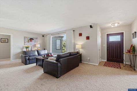 1451 Narcissus Court NW Salem OR 97304