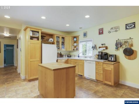 8205 SW Broadmead Road Amity OR 97101