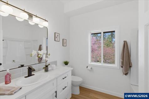 2455 W 29th Avenue Eugene OR 97405