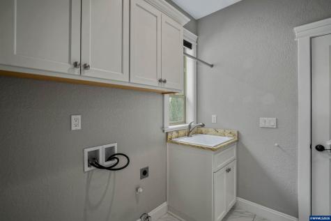 5760 Barbaresco Street S Salem OR 97306