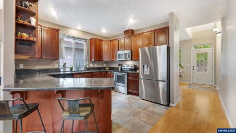 18283 Davis Street Sandy OR 97055