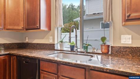18283 Davis Street Sandy OR 97055