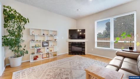 18283 Davis Street Sandy OR 97055