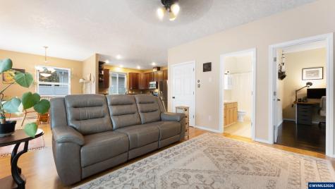 18283 Davis Street Sandy OR 97055