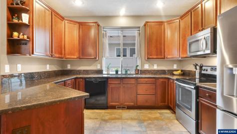 18283 Davis Street Sandy OR 97055