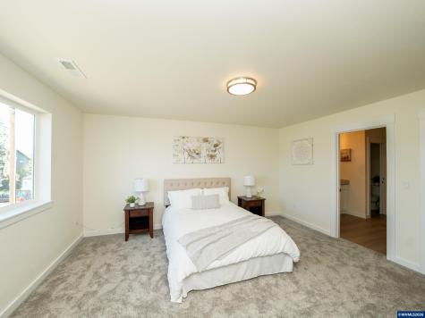 729 Periander Way Harrisburg OR 97352-9202