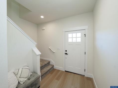 729 Periander Way Harrisburg OR 97352-9202