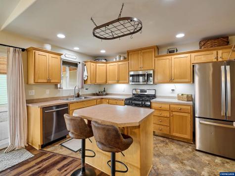 6224 Elena Street NE Albany OR 97321