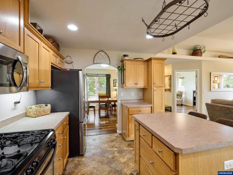 6224 Elena Street NE Albany OR 97321