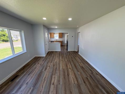 840 SW Cherry Street Willamina OR 97396