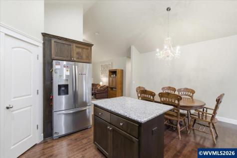 323 Lydia Lane Lebanon OR 97355