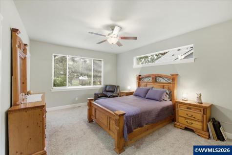 323 Lydia Lane Lebanon OR 97355
