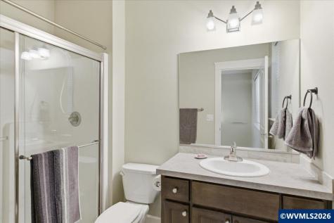 323 Lydia Lane Lebanon OR 97355