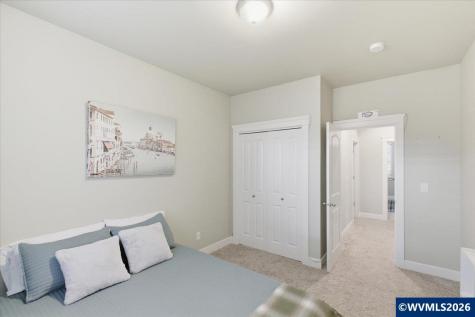 323 Lydia Lane Lebanon OR 97355