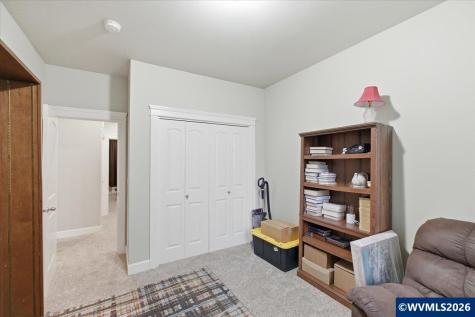 323 Lydia Lane Lebanon OR 97355
