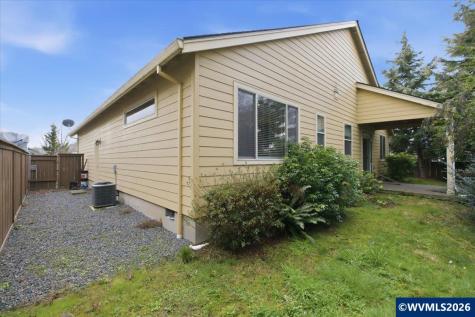 323 Lydia Lane Lebanon OR 97355