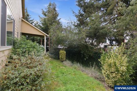 323 Lydia Lane Lebanon OR 97355