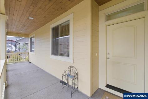 323 Lydia Lane Lebanon OR 97355