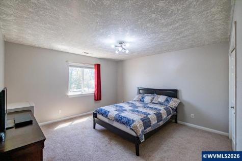 4199 Geranium Lp NE Salem OR 97305