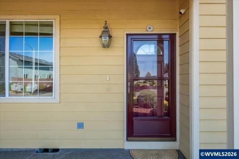 4199 Geranium Lp NE Salem OR 97305