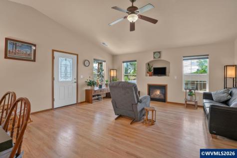 1737 13th Avenue SW Albany OR 97321