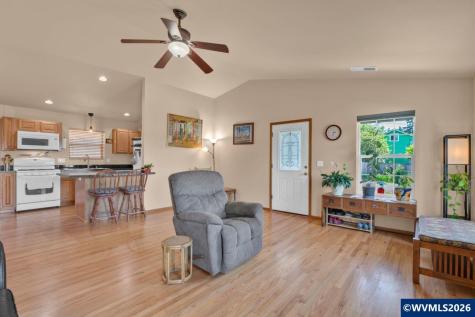 1737 13th Avenue SW Albany OR 97321