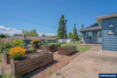 1737 13th Avenue SW Albany OR 97321