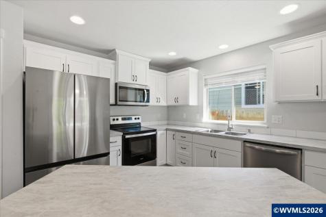 341 NW Hope Court Willamina OR 97396-2902