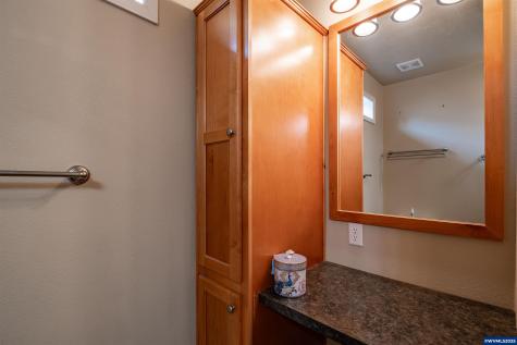 15984 North Santiam Highway SE Stayton OR 97383