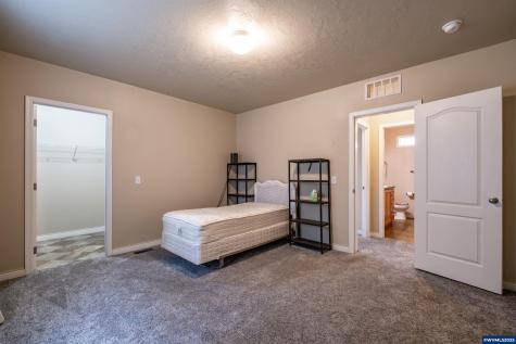 15984 North Santiam Highway SE Stayton OR 97383