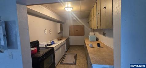 653 W 1st Street Halsey OR 97348