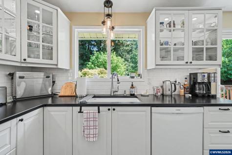 1310 Neahkahnie Street SE Salem OR 97306